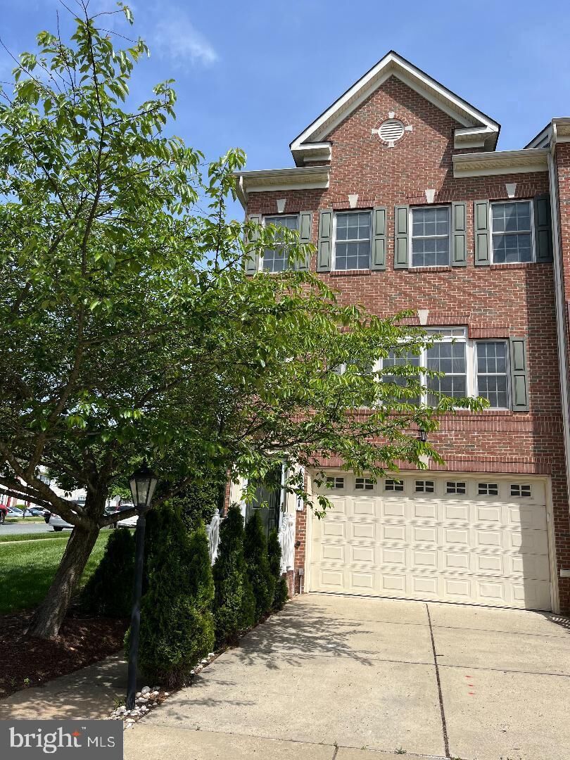 Property Photo:  11721 Cider Press Place 1  MD 20876 