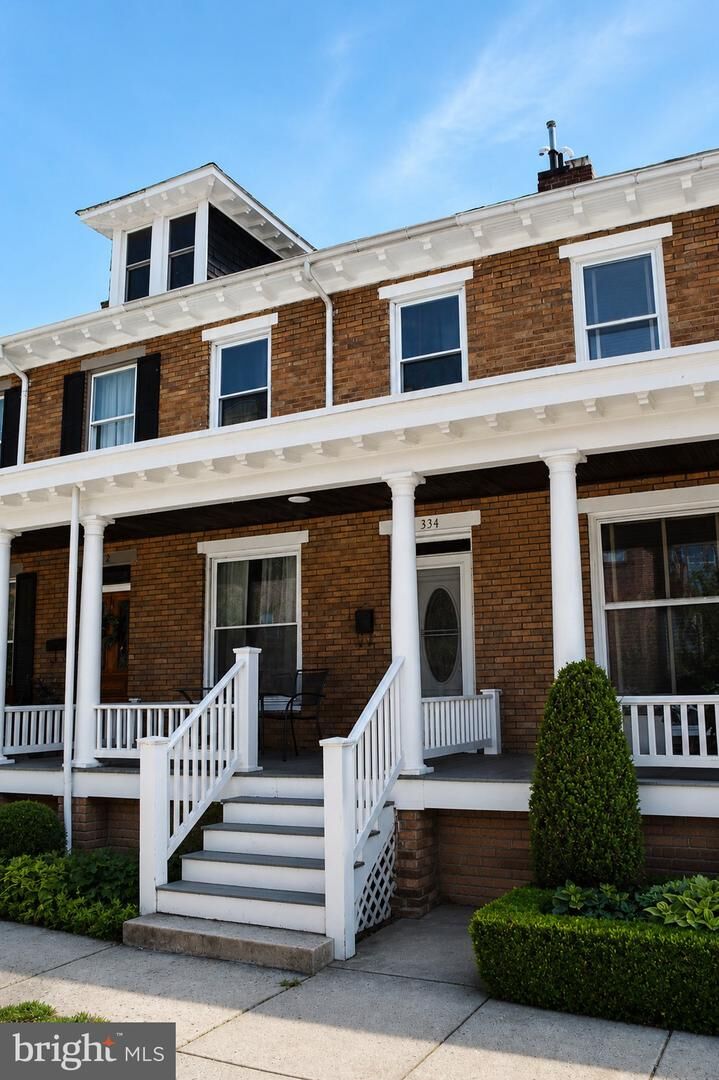 Property Photo:  334 Park Avenue  MD 21701 