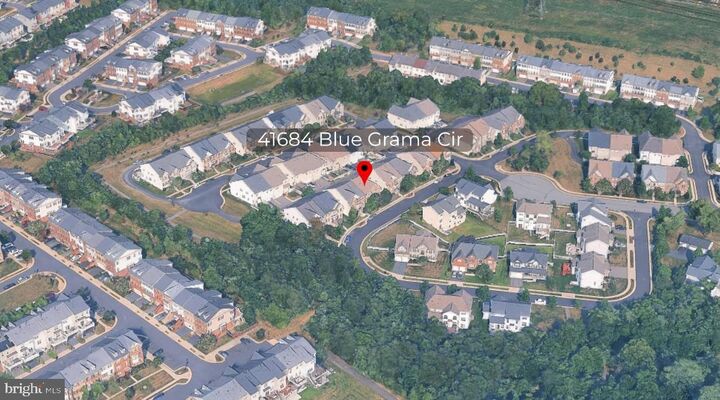 Property Photo: 41684 Blue Grama Circle VA 20105