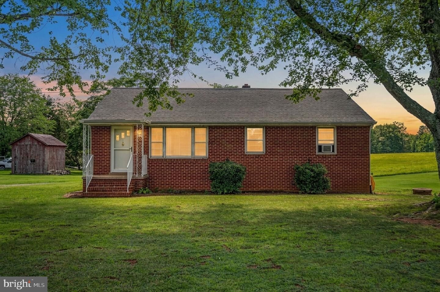 Property Photo: 1287 Warrenton Road VA 22406