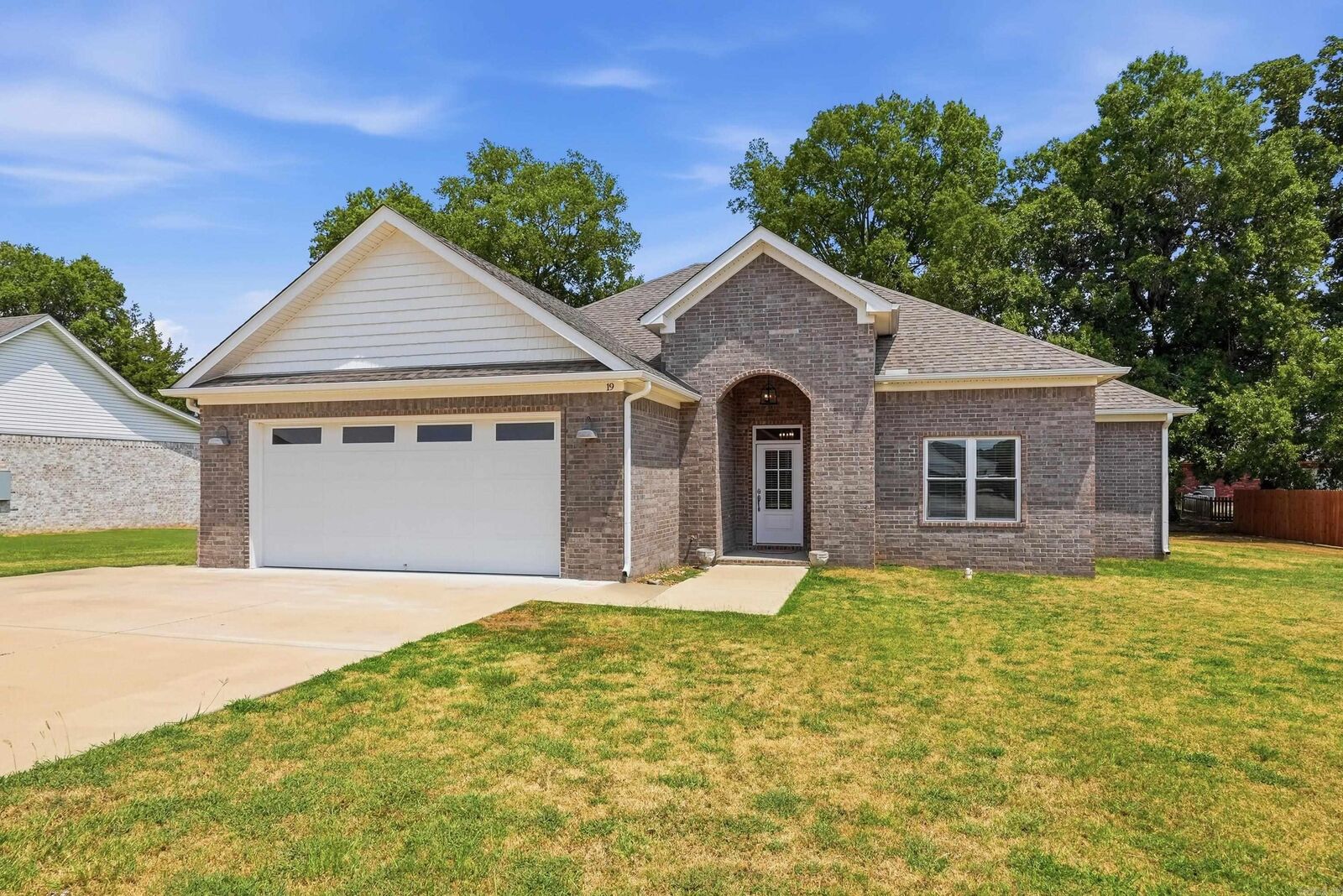 Property Photo:  19 Sunset Boulevard  AR 72110 