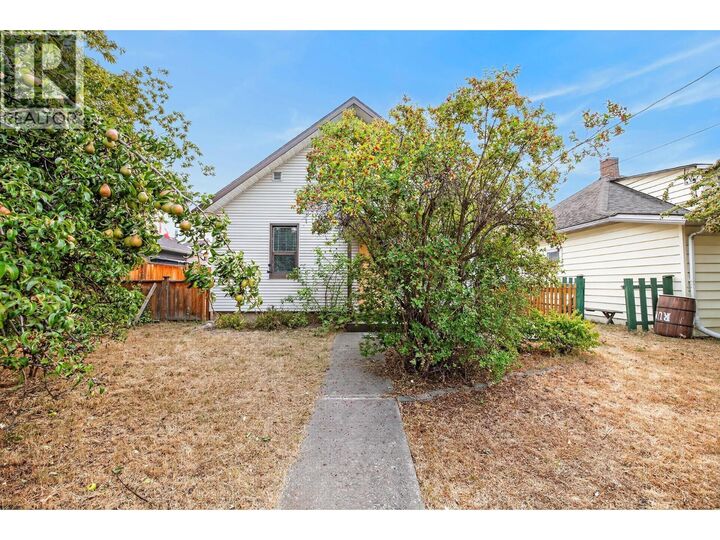 Property Photo:  3007 38 Street  BC V1T 6H7 