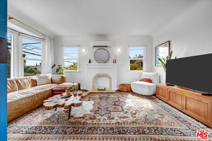 Property Photo: 231 Isabel St CA 90065