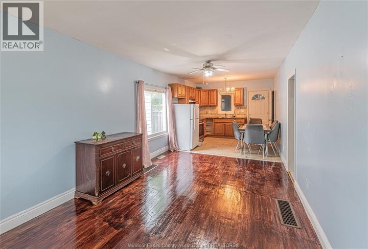 Property Photo: 526 Josephine ON N9B 2L1