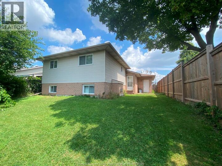 Property Photo: 1087 Brookview Crescent ON N8W 5H3