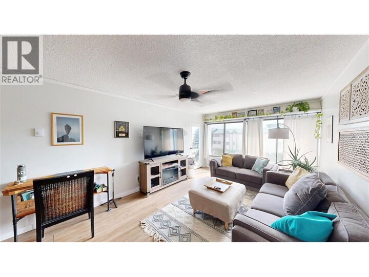 Property Photo: 737 Leon Avenue 406 BC V1Y 8L6