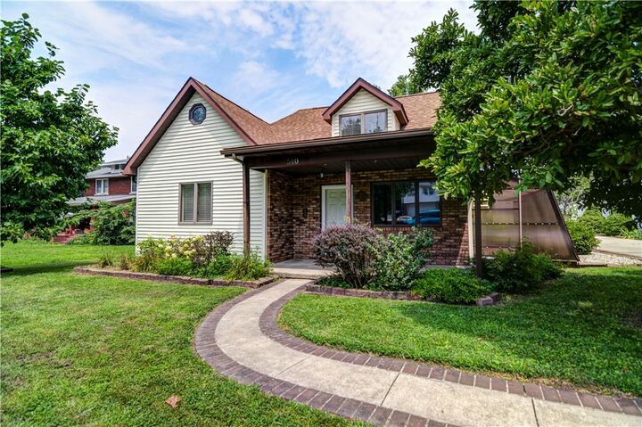 Property Photo:  540 W Main Street  IL 62549 