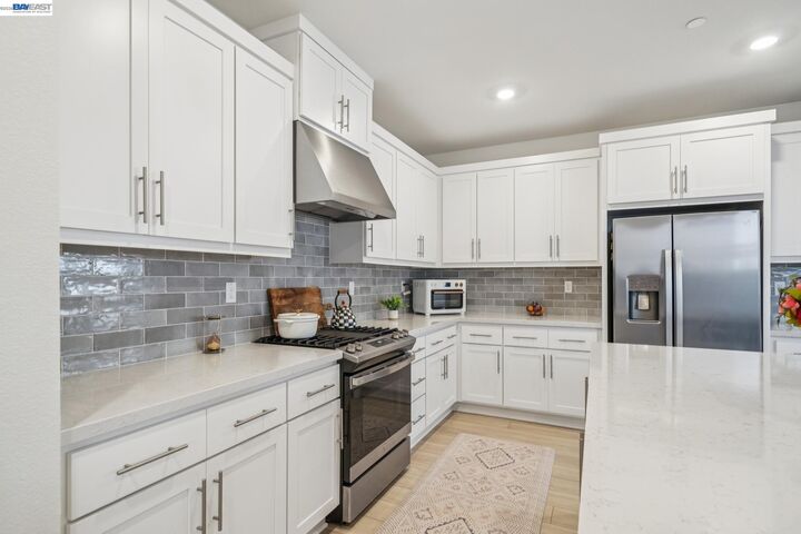 Property Photo:  37231 Sand Bar Pl  CA 94560 
