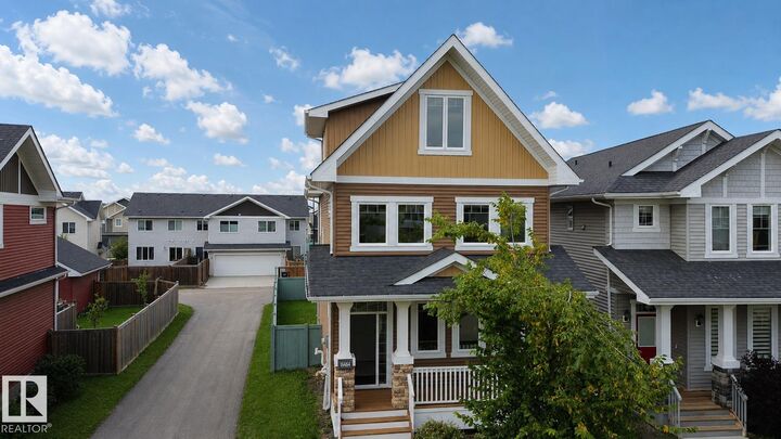 16464 15 Avenue SW — photo 1