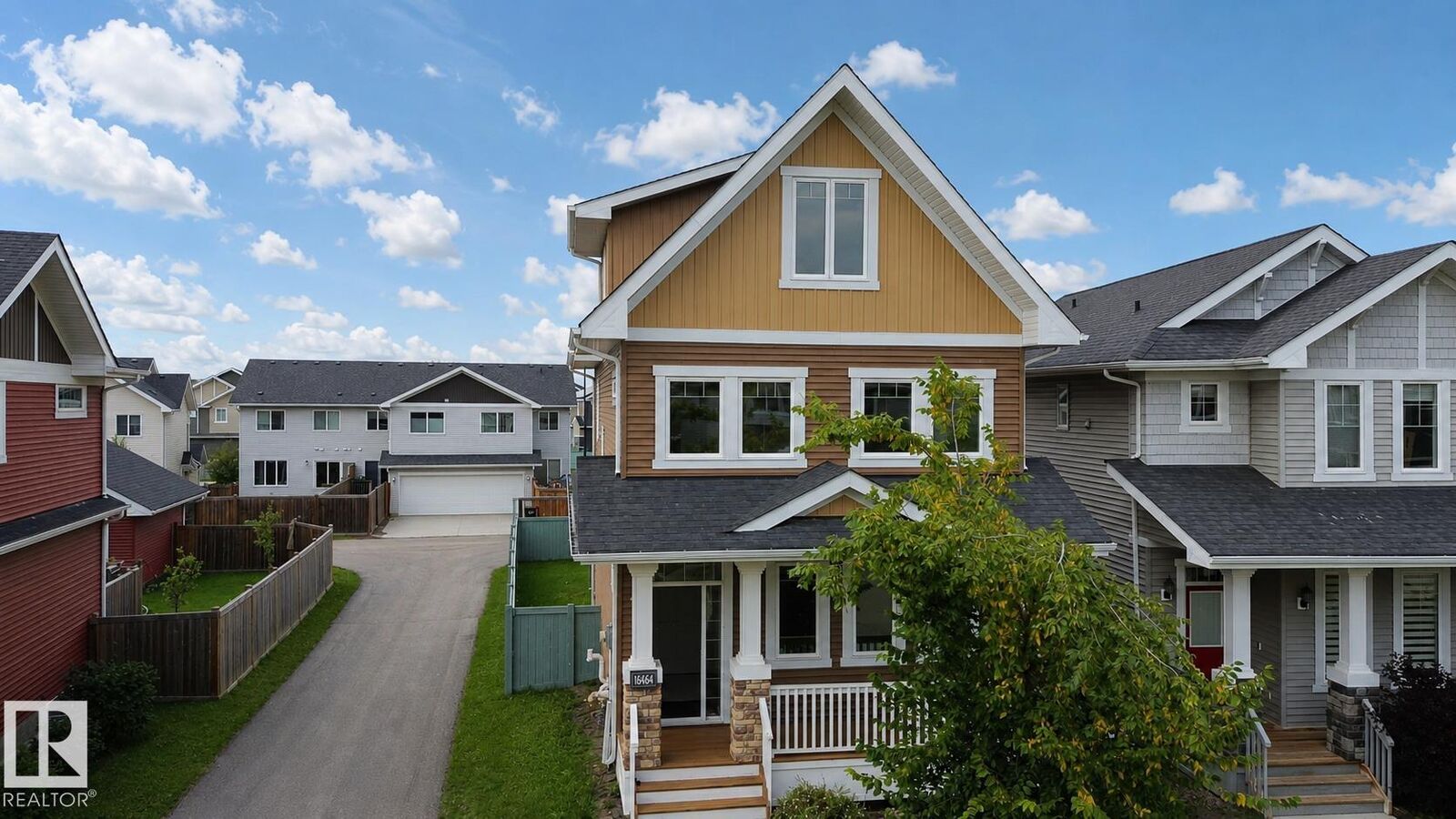 Property Photo: 16464 15 Avenue SW AB T6W 2Z7