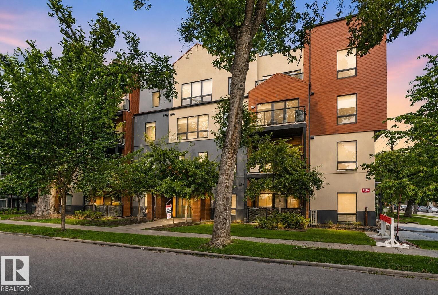 Property Photo: 10006 83 Avenue NW 301 AB T6E 2C2