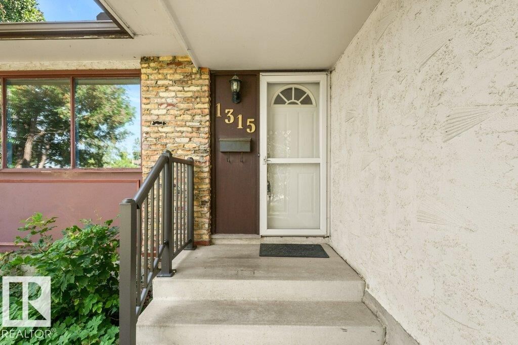 Property Photo:  1315 69 Street NW  AB T6K 3K5 