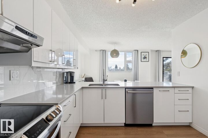 Property Photo: 10545 Saskatchewan Drive NW 401 AB T6E 6C6