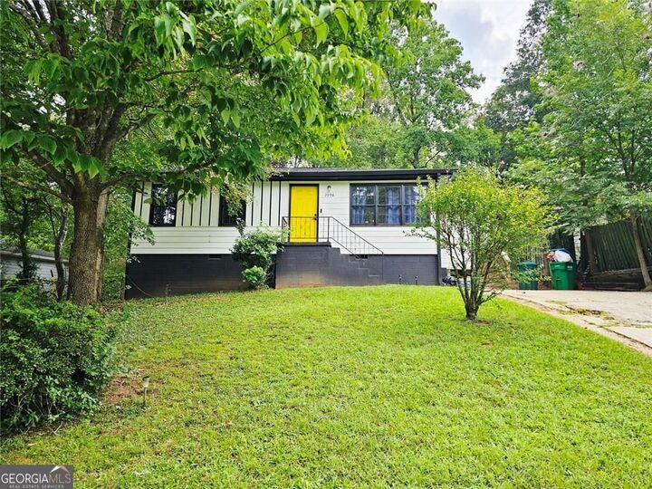 Property Photo:  2096 Venesa Circle Circle  GA 30168 