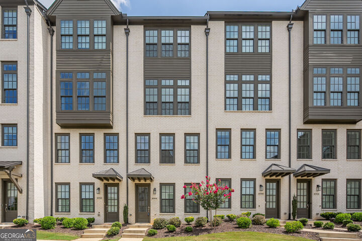 Property Photo: 6794 Encore Boulevard GA 30328