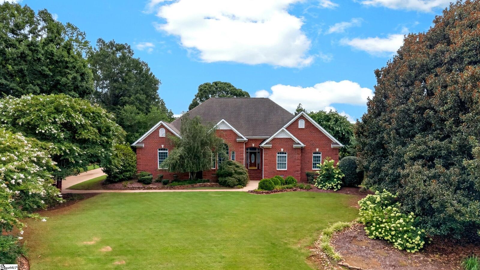 Property Photo: 143 W Woodglen Road SC 29301