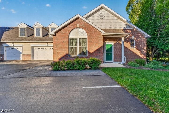 Property Photo:  5 Indian Plantation St  NJ 08822 
