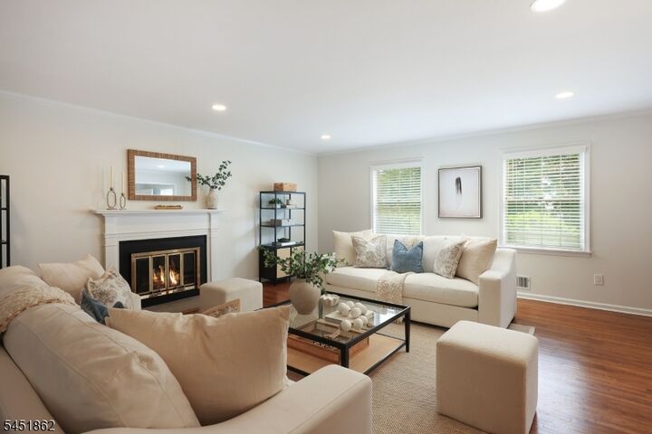 Property Photo:  12 Cowperthwaite Place  NJ 07090 