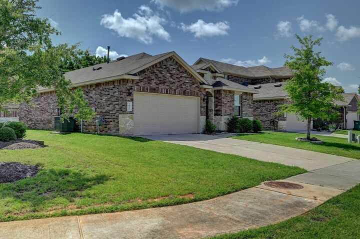 Property Photo: 7022 N Sound Lane TX 77304