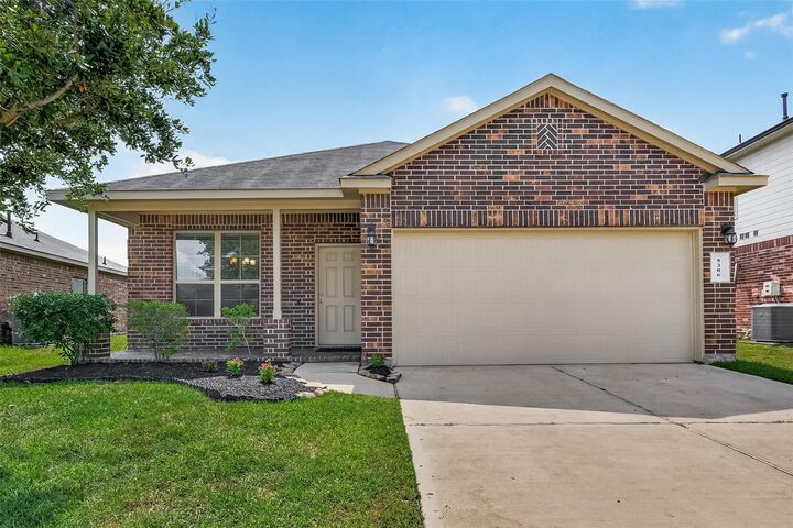 Property Photo: 5306 Little Jasmine Way TX 77449