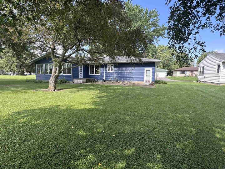 Property Photo: 947 1st Ave SE IA 50662