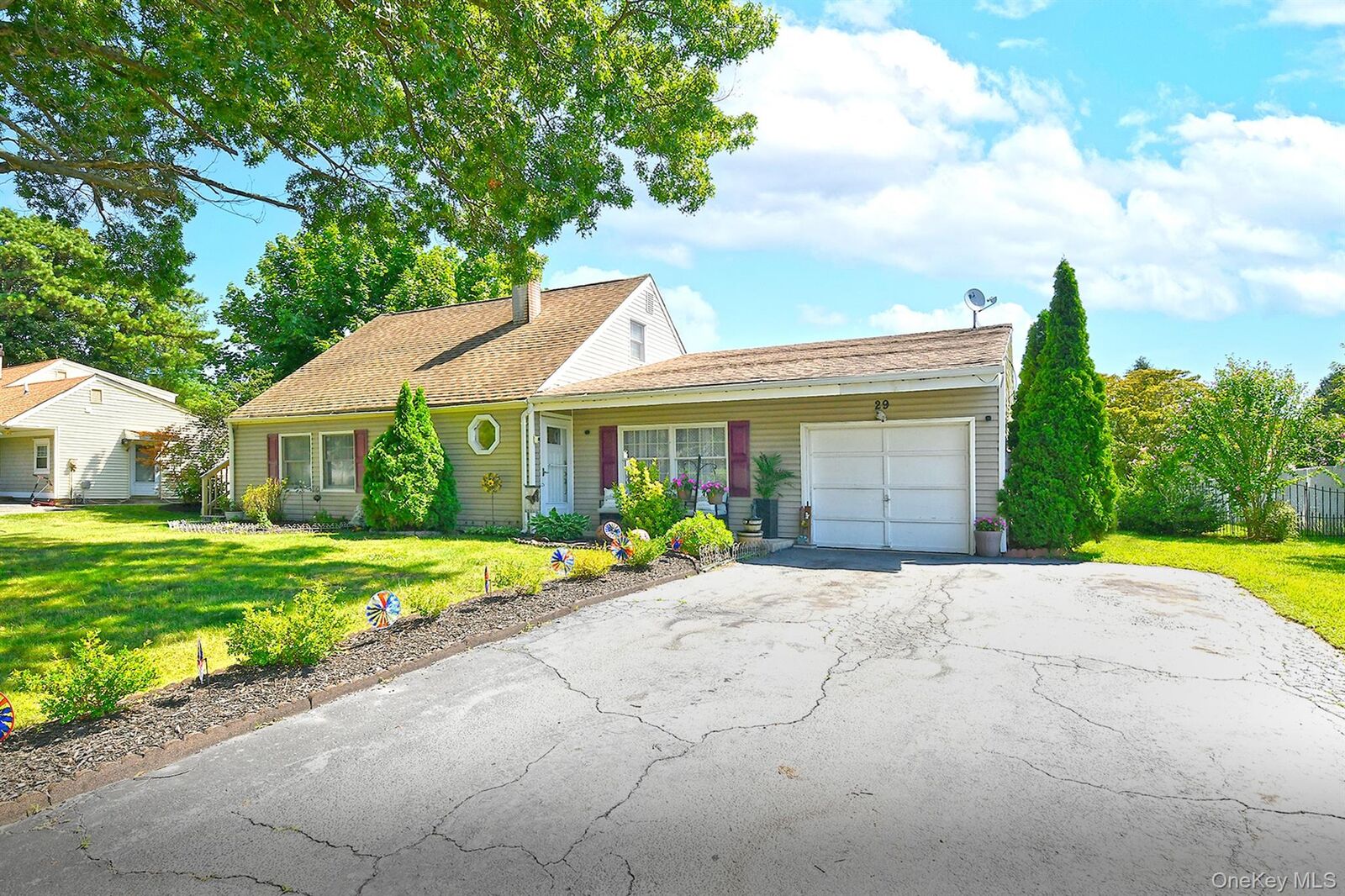 Property Photo:  29 Torrey Pine Lane  NY 11763 