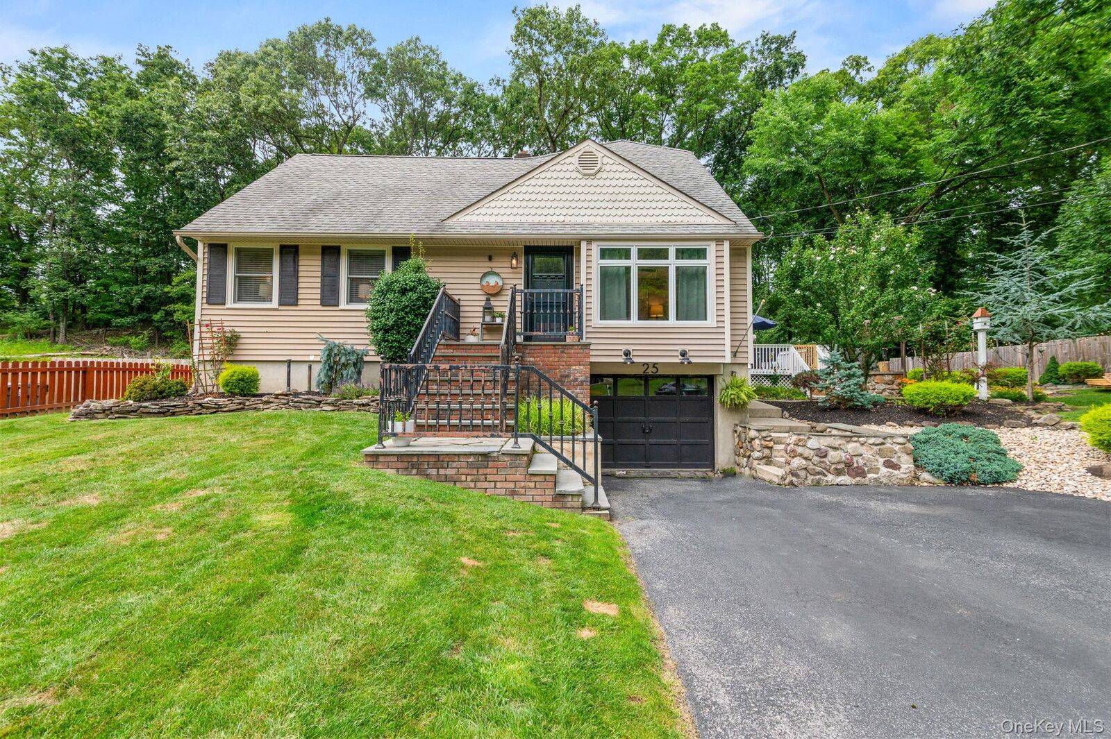 Property Photo:  25 Birchwood Drive  NY 10930 