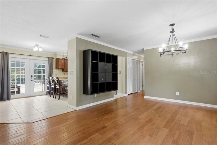 Property Photo:  5515 SW 35th Way  FL 32608 