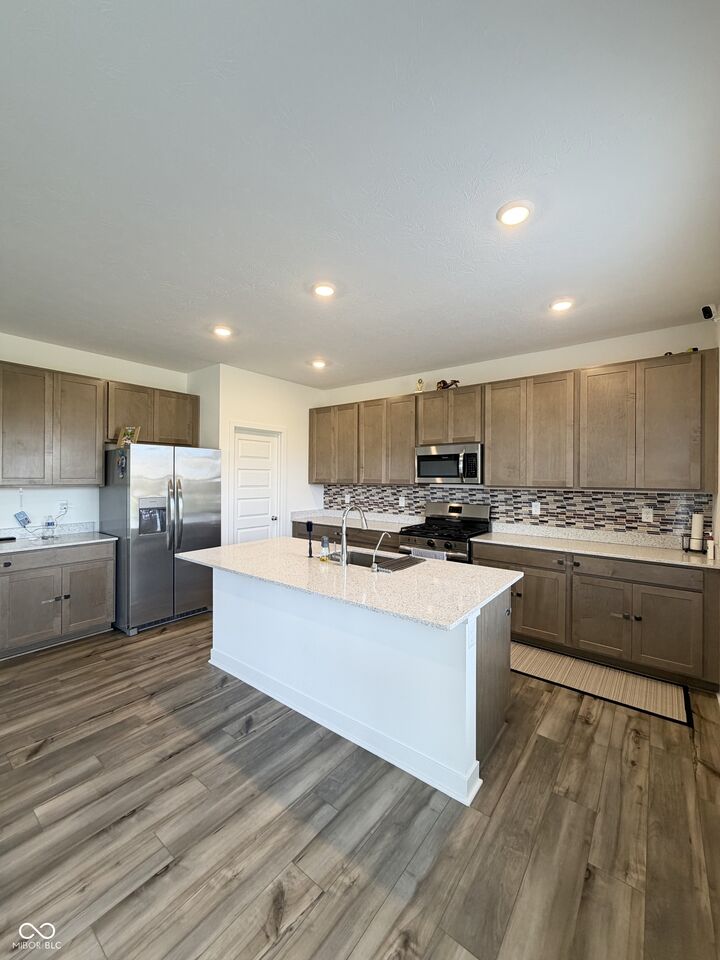 Property Photo:  1208 Taggart Way  IN 46143 
