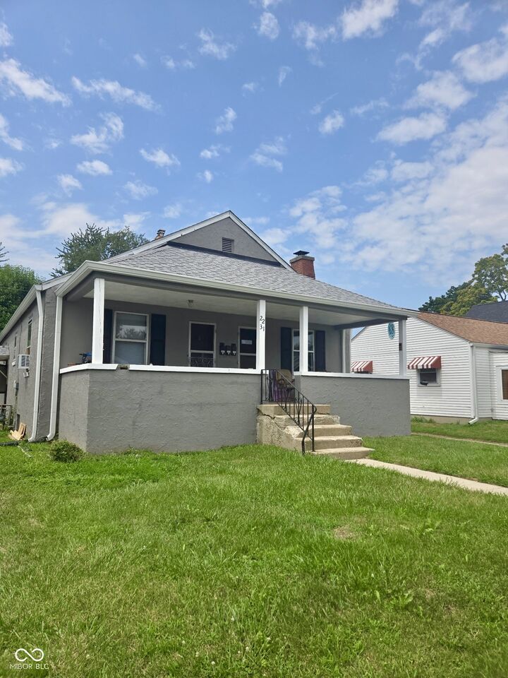 Property Photo:  2231 Lincoln Street  IN 46016 