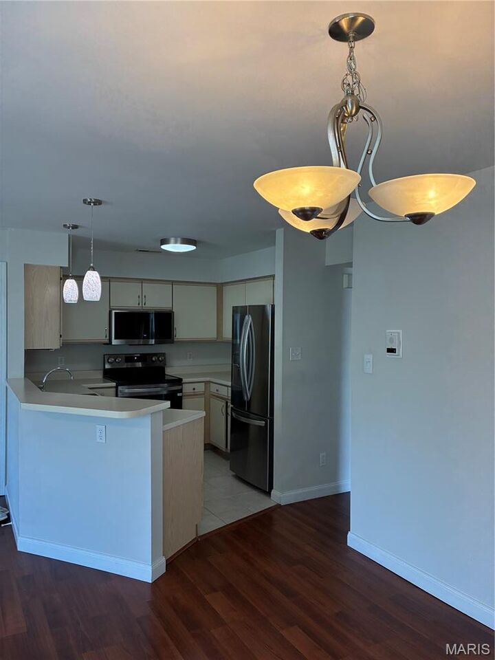Property Photo: 1323 Holgate Holgate Drive B MO 63021