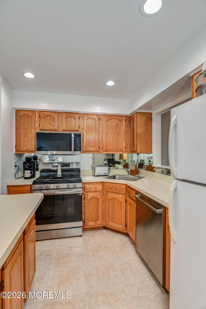 Property Photo:  431 Hampton Court  NJ 07726 