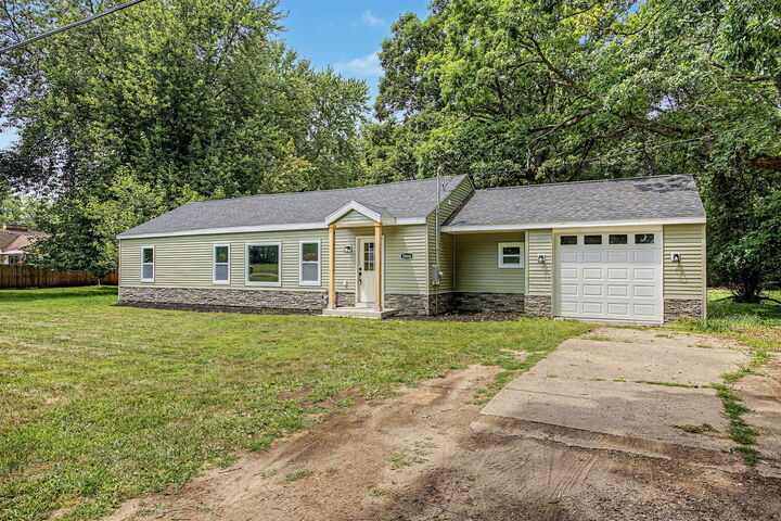 Property Photo:  2804 Kibby Road  MI 49203 