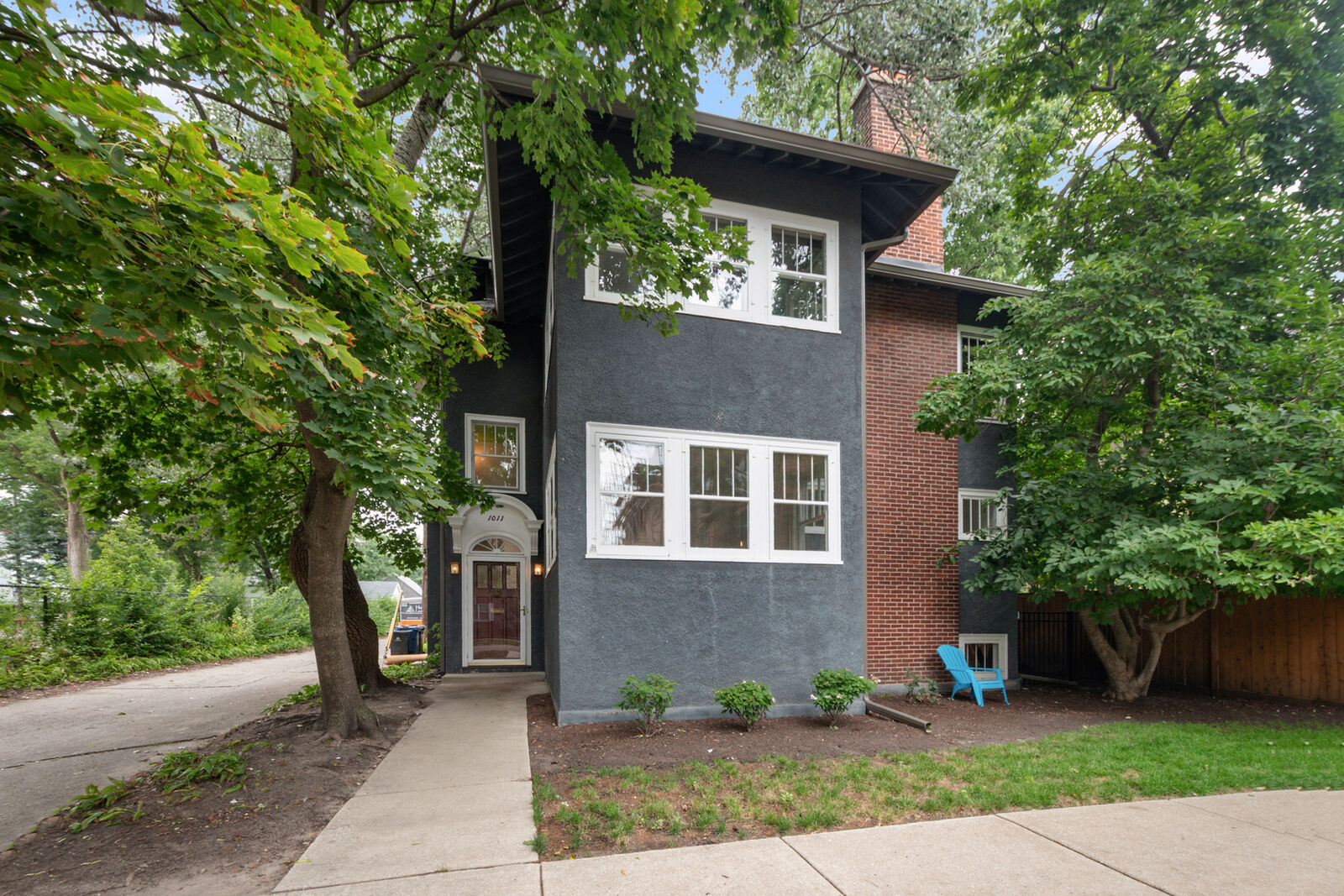 Property Photo:  1011 Crain Street  IL 60202 