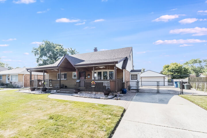 Property Photo:  6941 Olympic Drive  IL 60455 