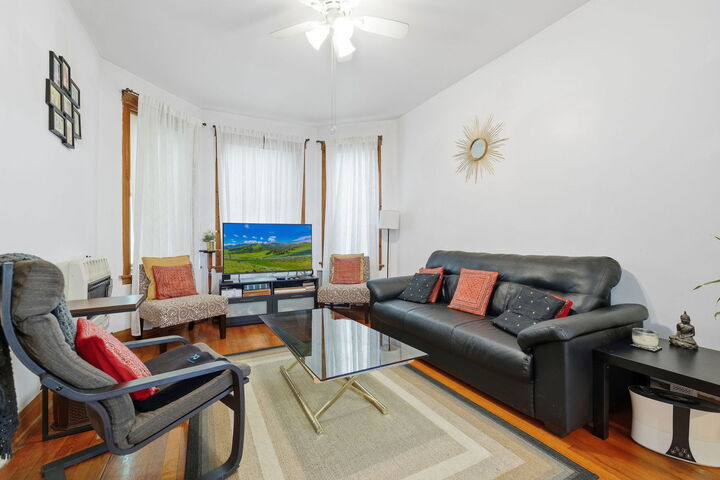 Property Photo:  4100 N Kimball Avenue  IL 60618 