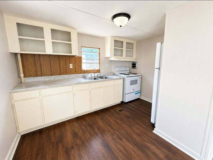 Property Photo: 715 College Avenue 21 ME 04468