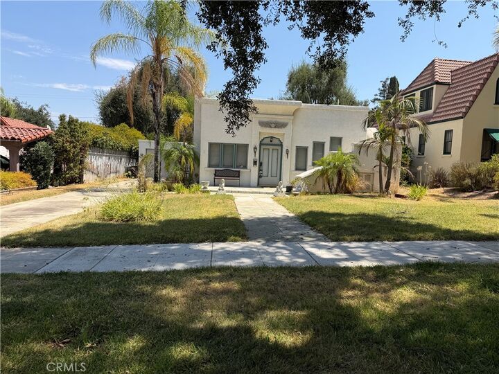 Property Photo: 637 S Buena Vista CA 92373