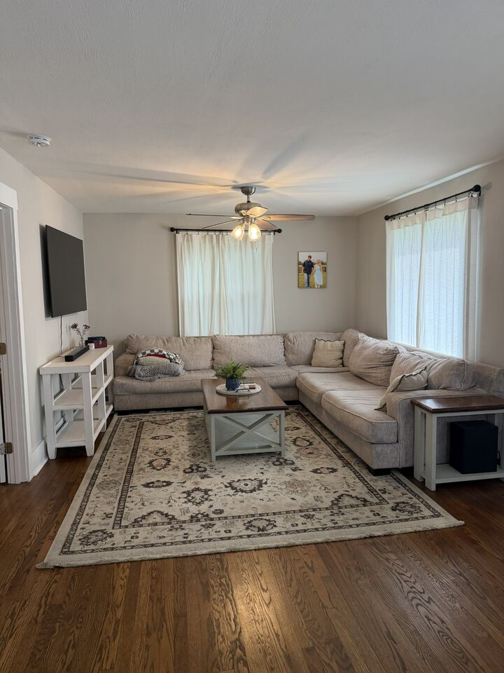 Property Photo: 221 Richland Ave TN 37184