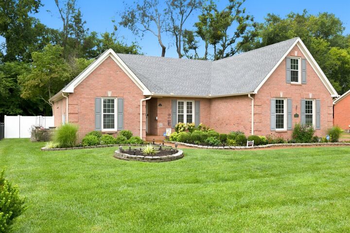 Property Photo: 206 Savannah Rdg TN 37127