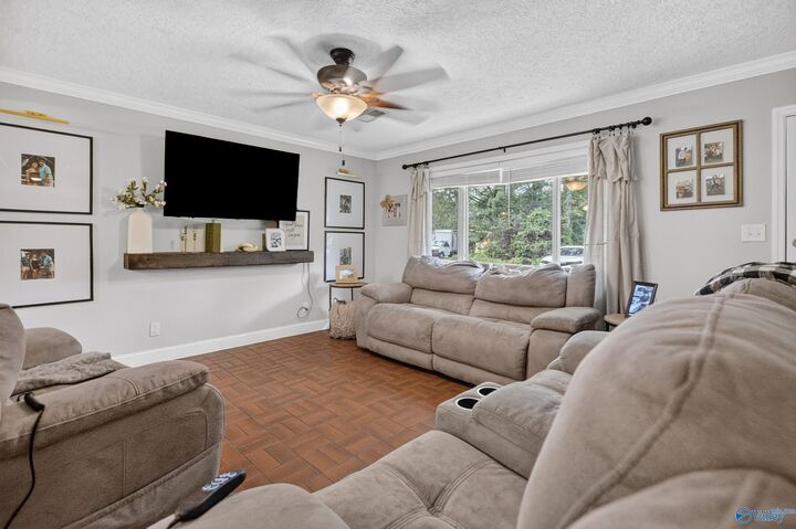 Property Photo:  2129 Cove Circle E  AL 35903 