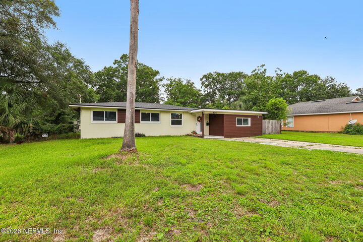 Property Photo: 4224 Barmer Drive FL 32210