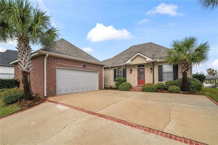 Property Photo: 1512 Regatta Cove LA 70458