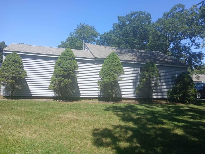 Property Photo:  33 General Pulaski Drive  NH 03079 