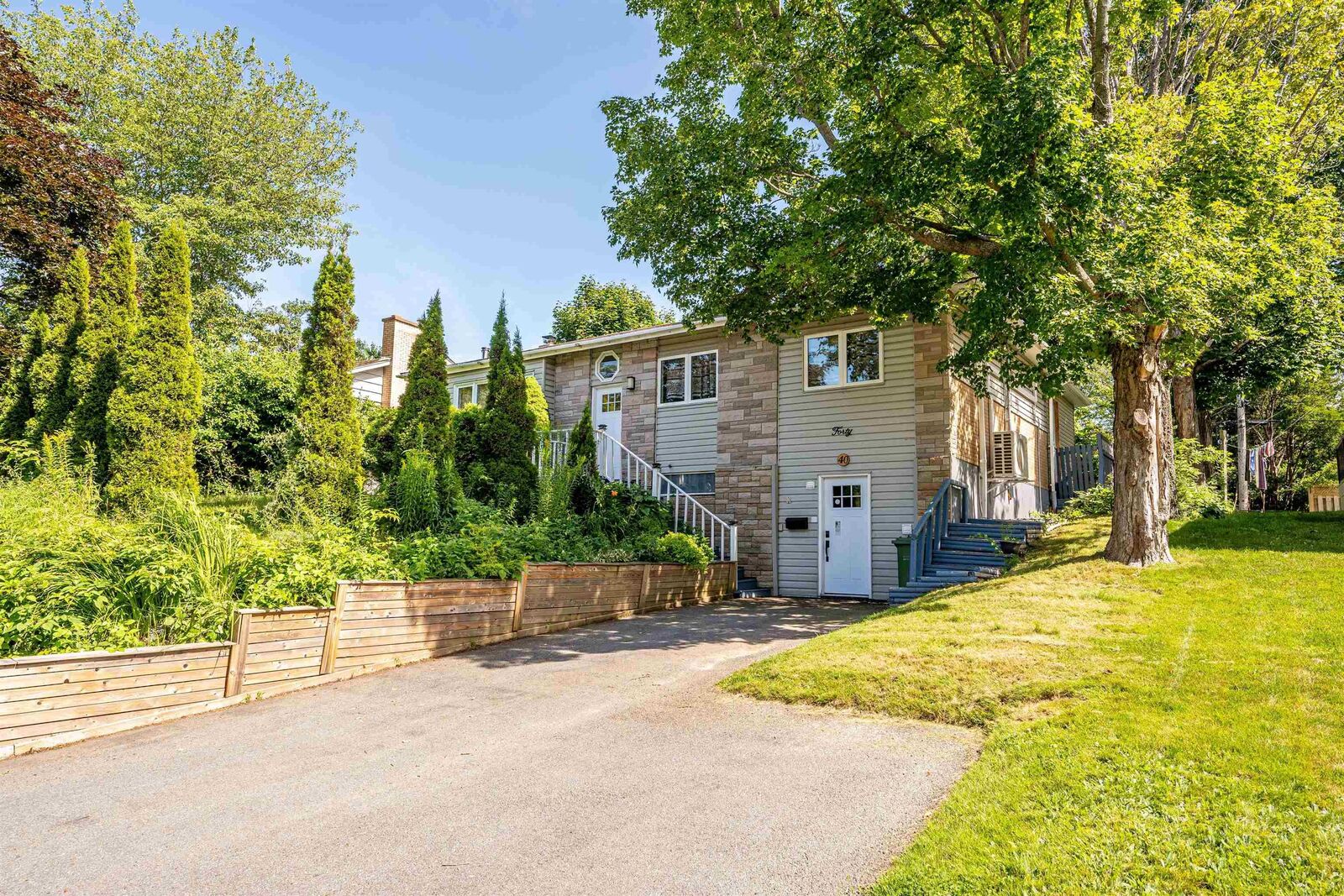 Property Photo: 40 Gateway Road NS B3M 1M9