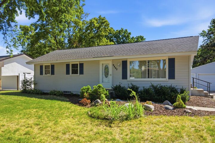 Property Photo:  9442 Saratoga Lane N  MN 55369 