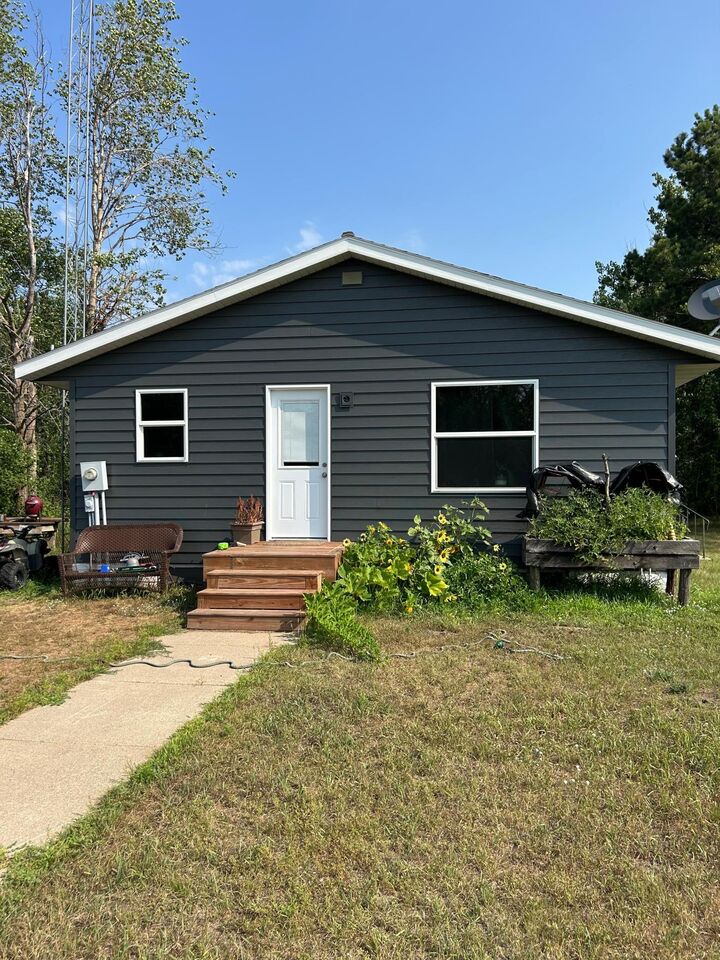 Property Photo: 417 Henrietta Avenue N MN 56470