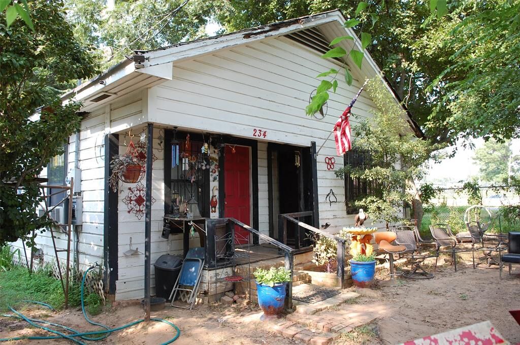 Property Photo: 234 W 74th Street LA 71106