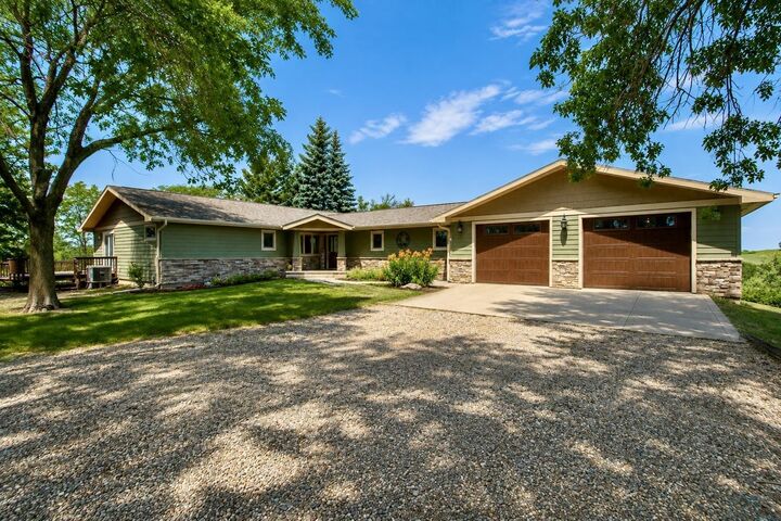 Property Photo: 18231 Weber Rd IA 51062