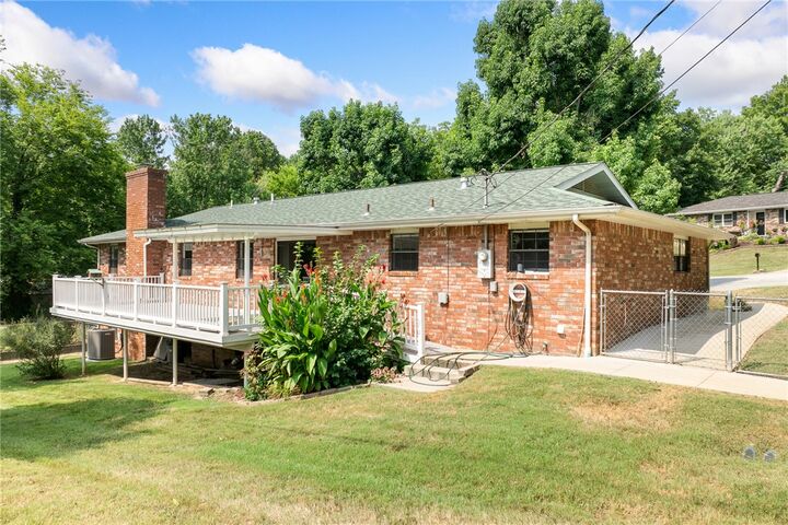Property Photo: 6 Hawthorne Cove AR 72601